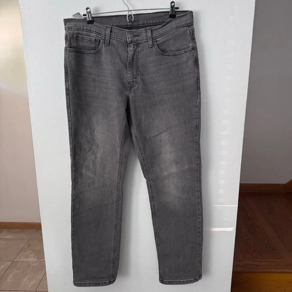 Levi’s 541 gray skinny jeans Size 34x32